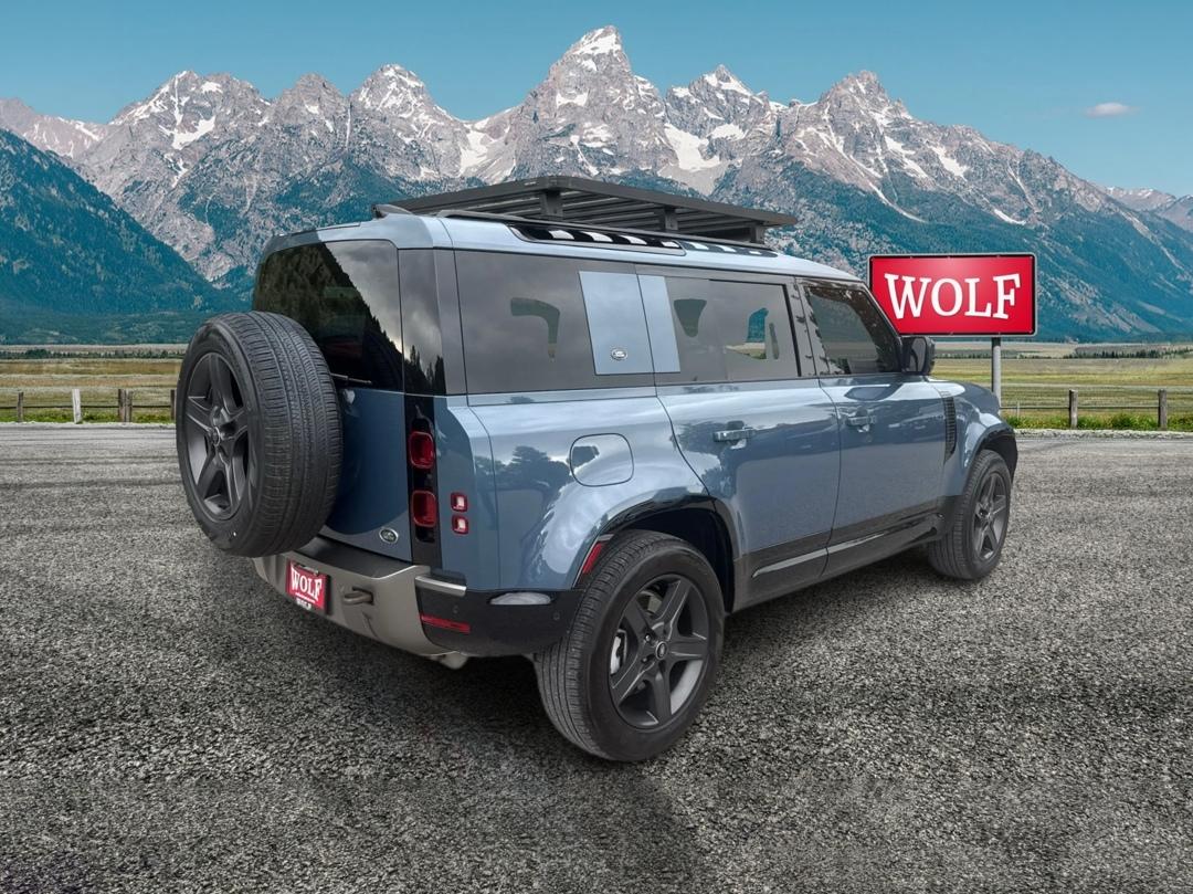 Land Rover Defender  2022