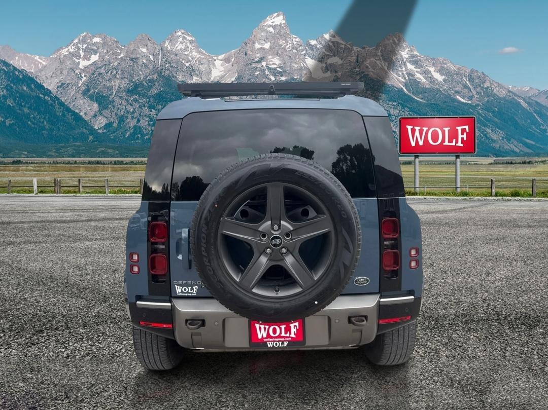 Land Rover Defender  2022