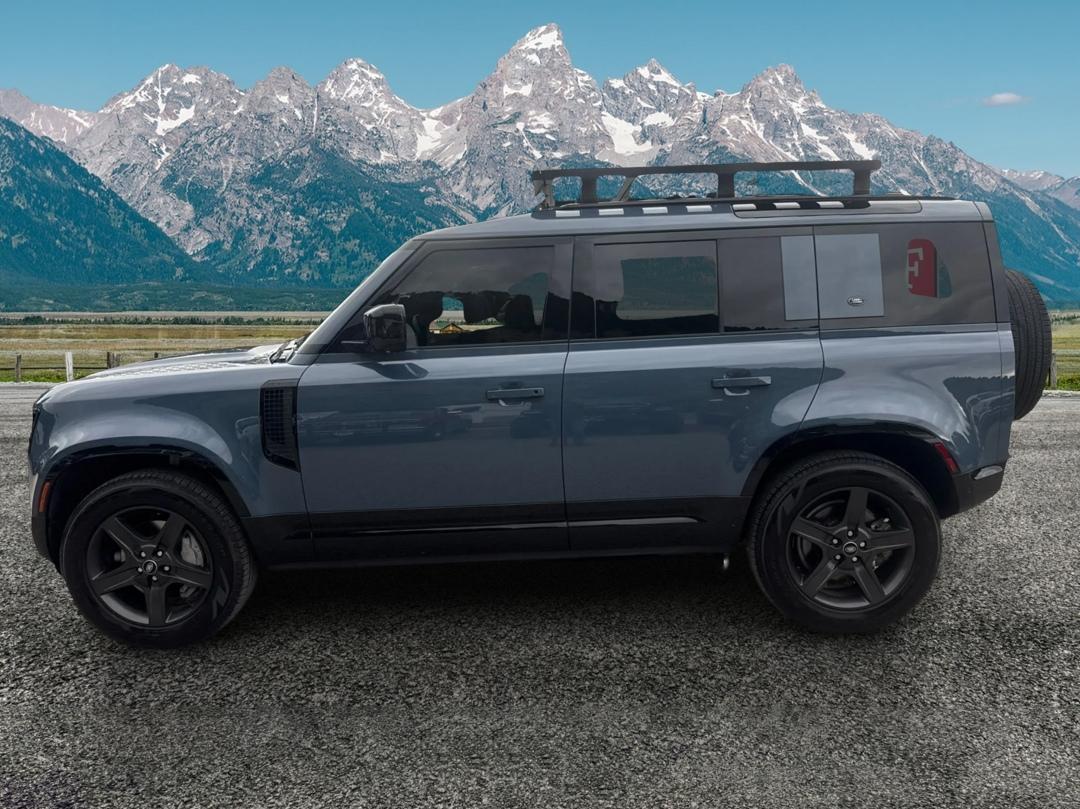 Land Rover Defender  2022
