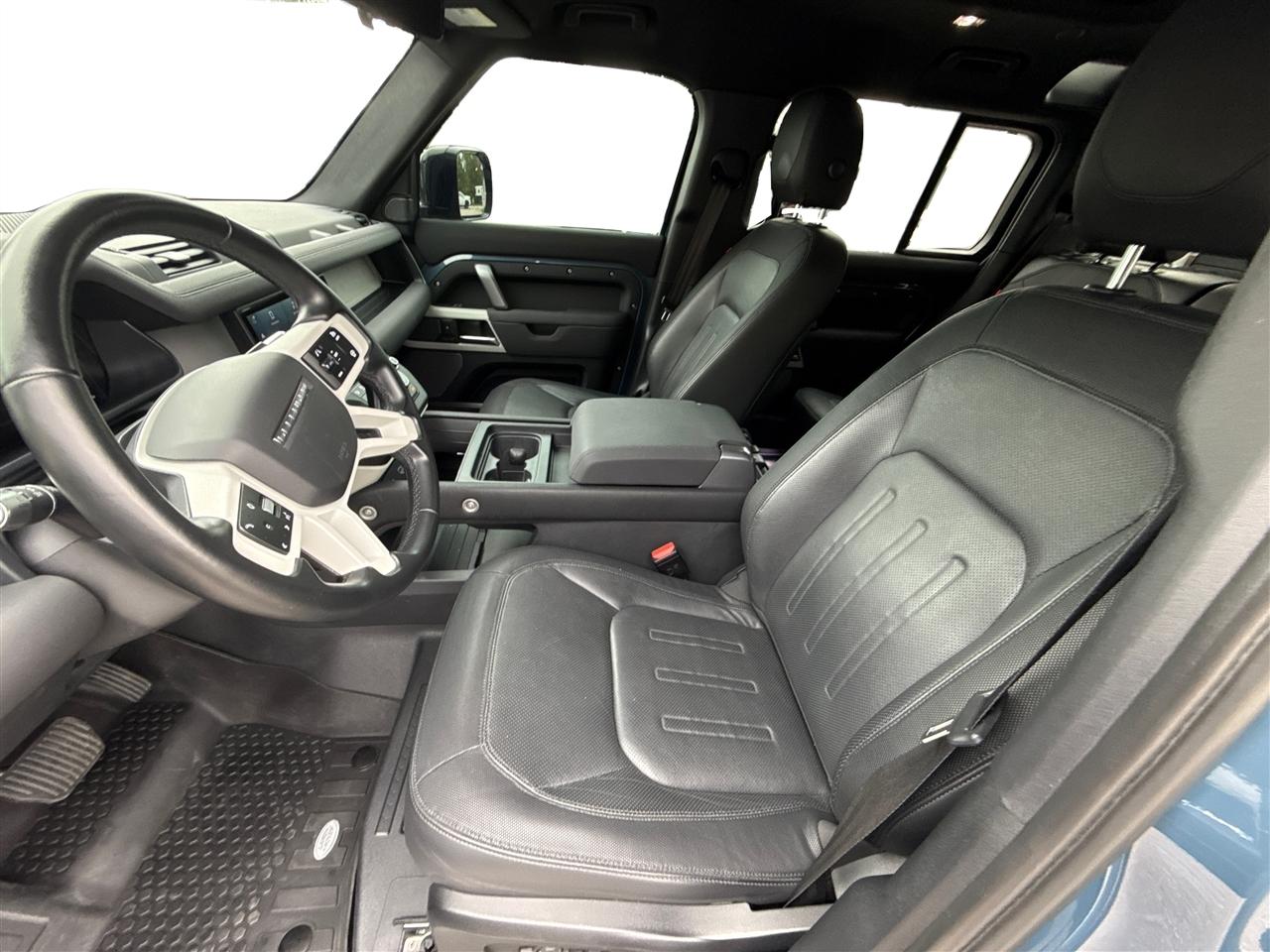 Land Rover Defender  2022