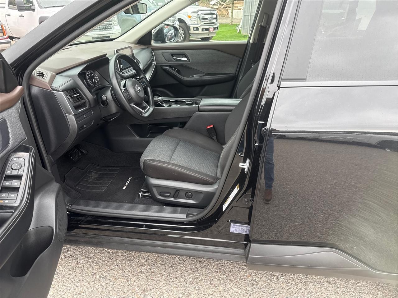 Nissan Rogue  2023