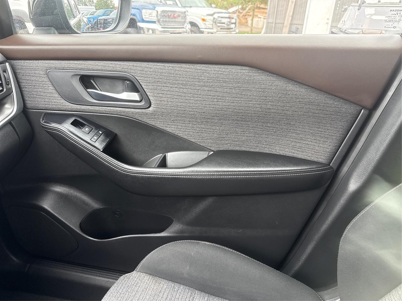 Nissan Rogue  2023