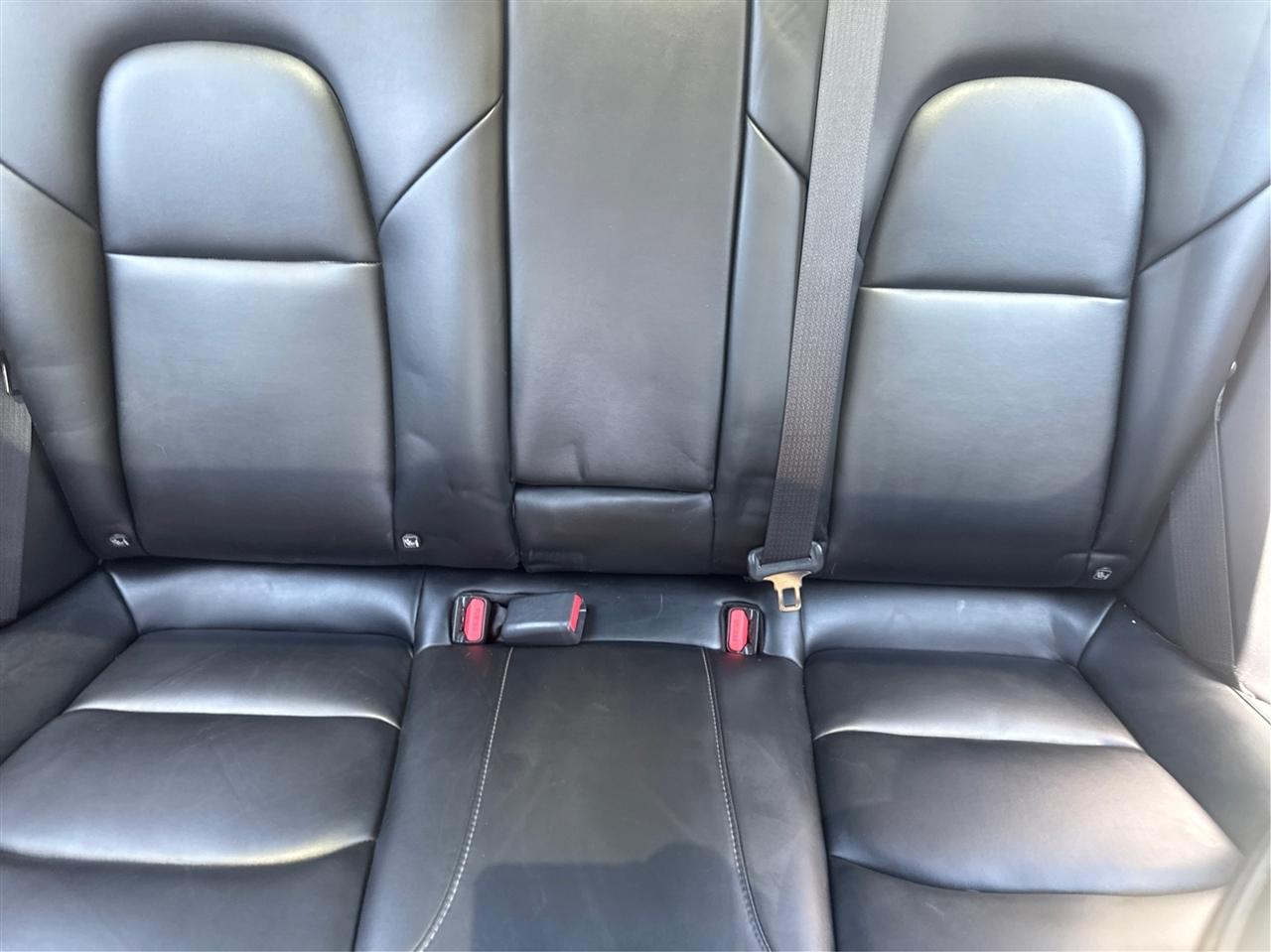 Tesla Model 3  2022