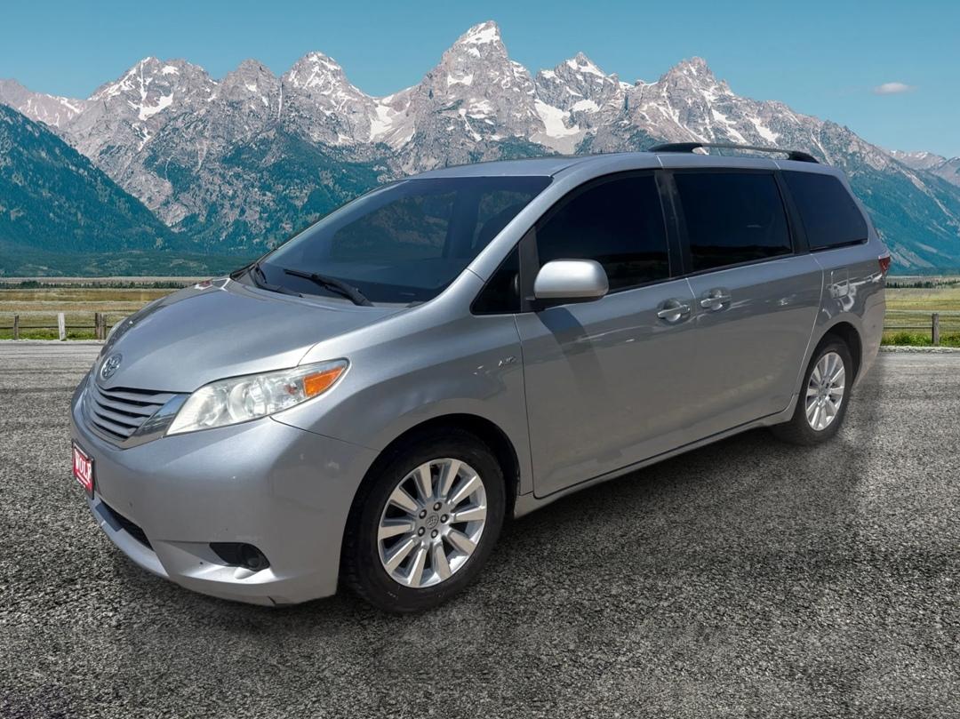 2016 Toyota Sienna LE