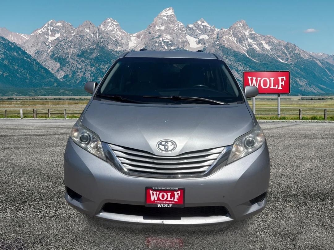 Toyota Sienna  2016