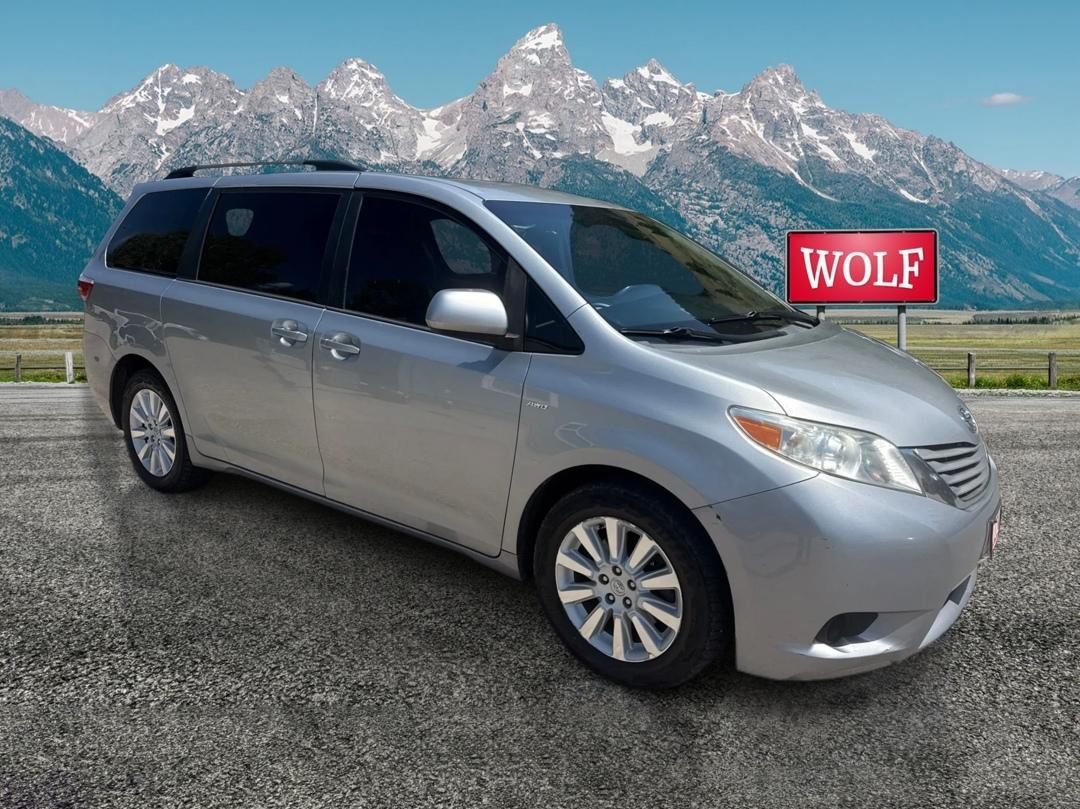 Toyota Sienna  2016