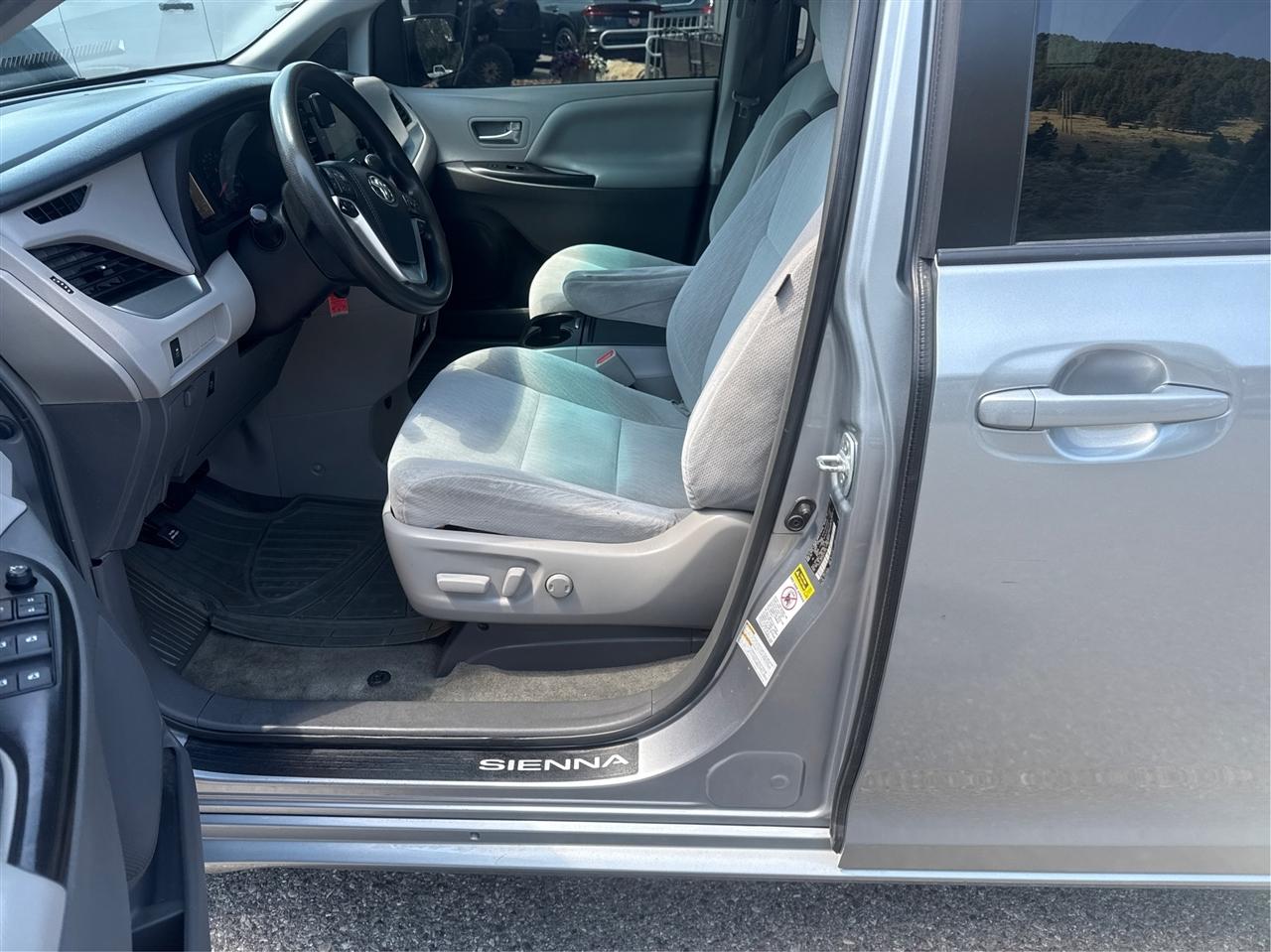 Toyota Sienna  2016