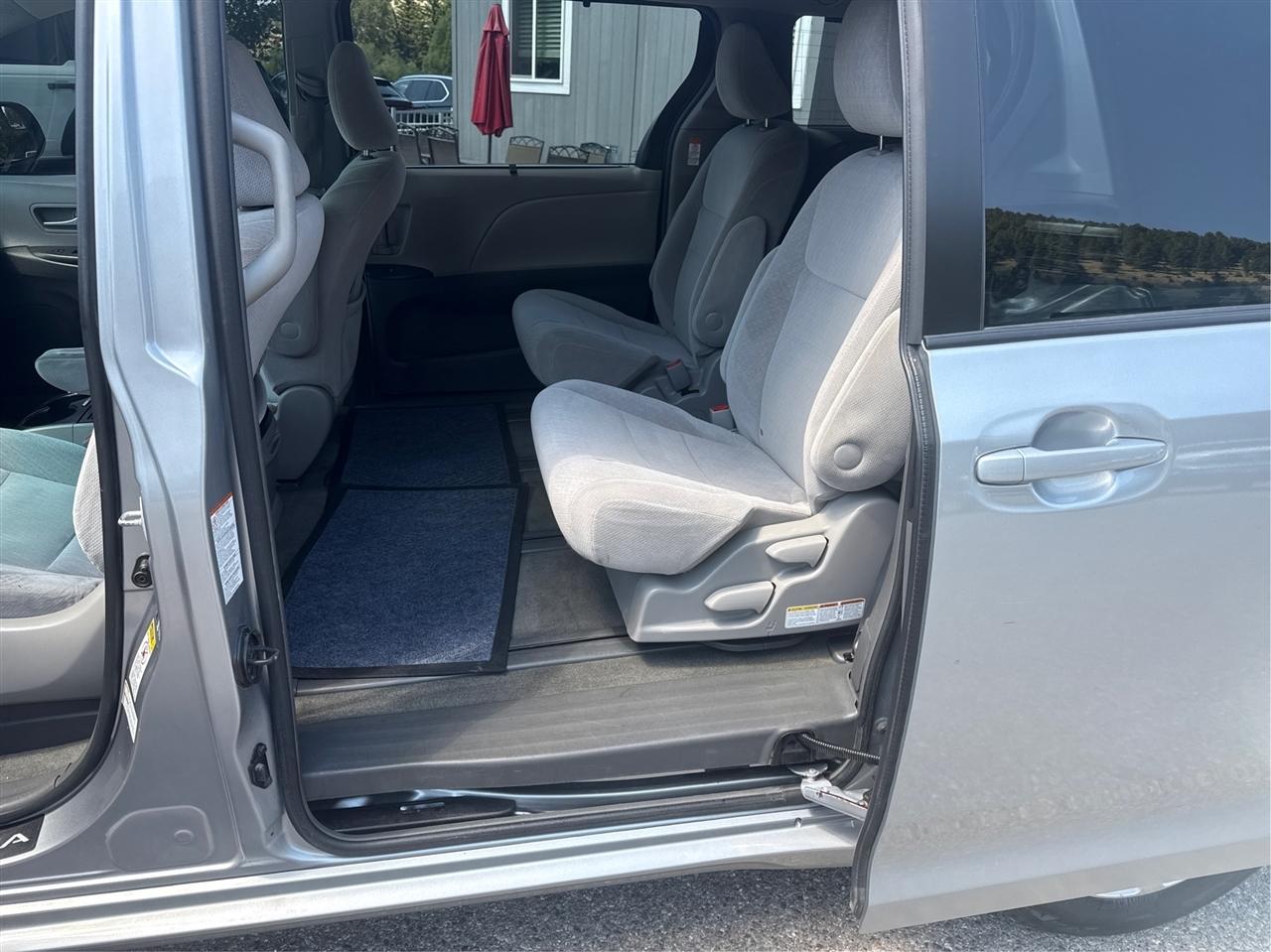 Toyota Sienna  2016