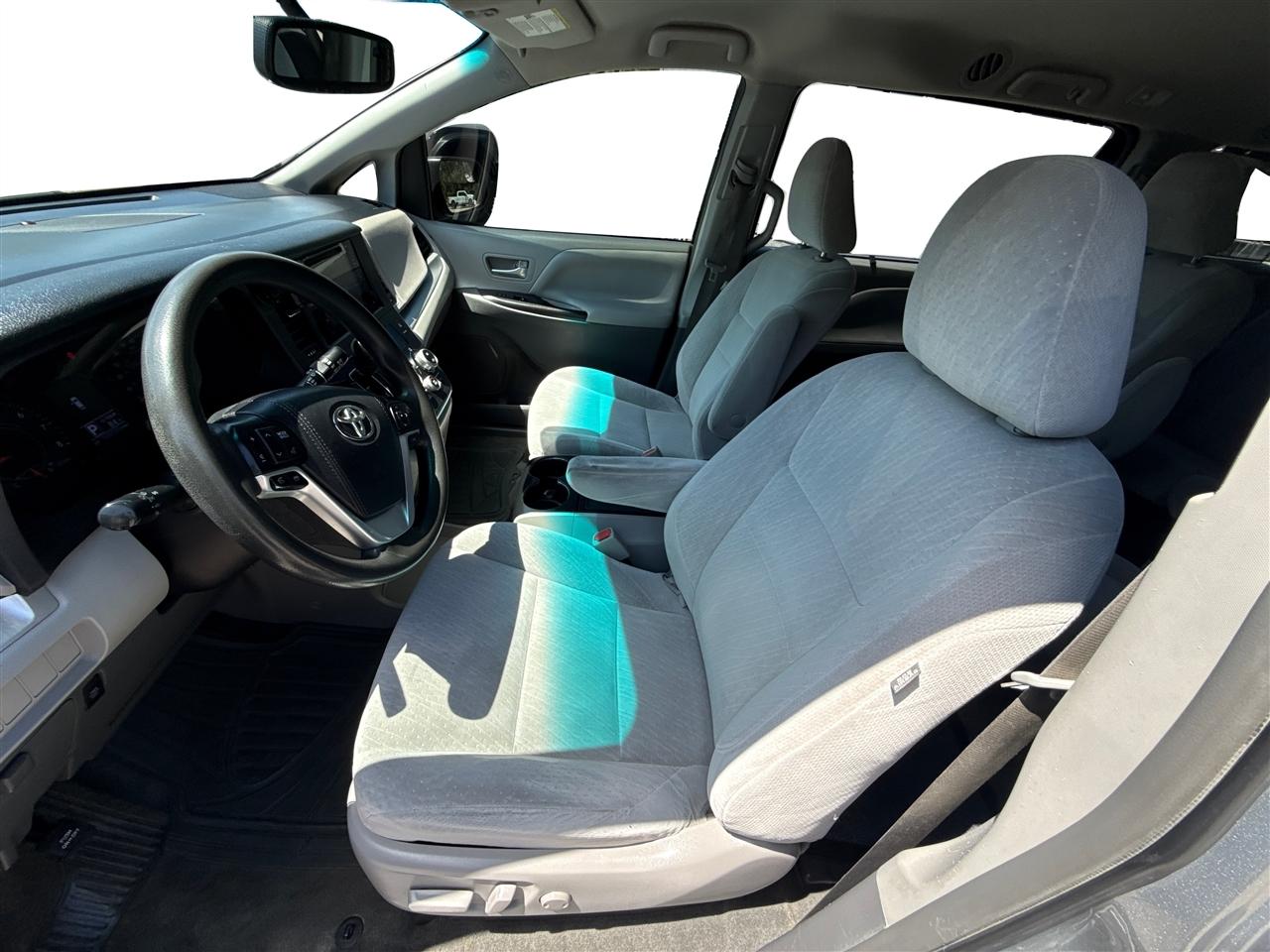 Toyota Sienna  2016