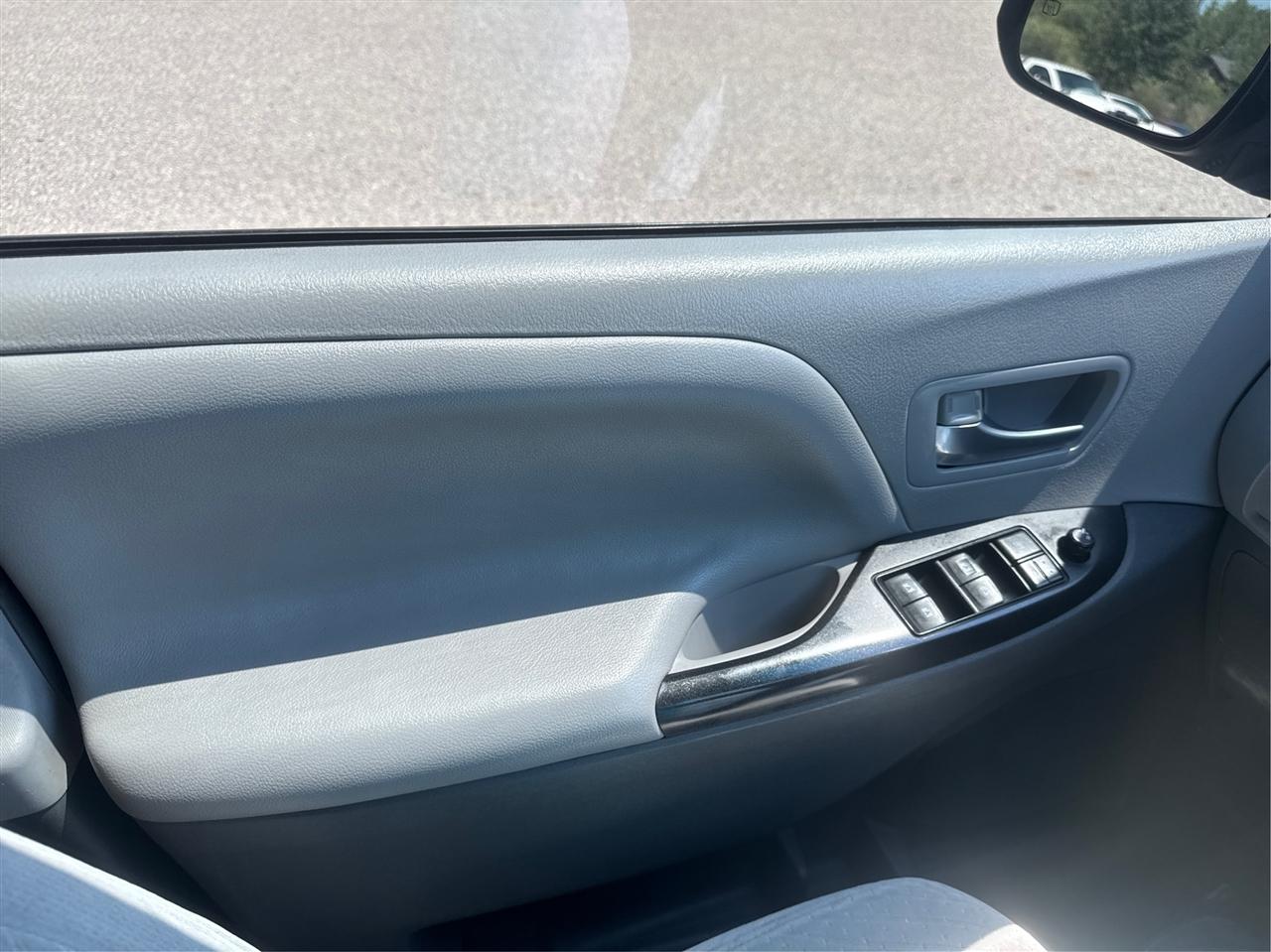 Toyota Sienna  2016