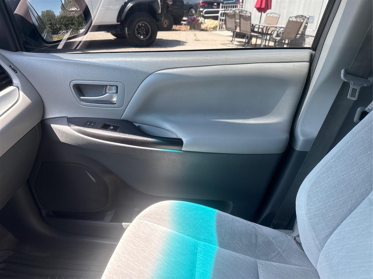 Toyota Sienna  2016