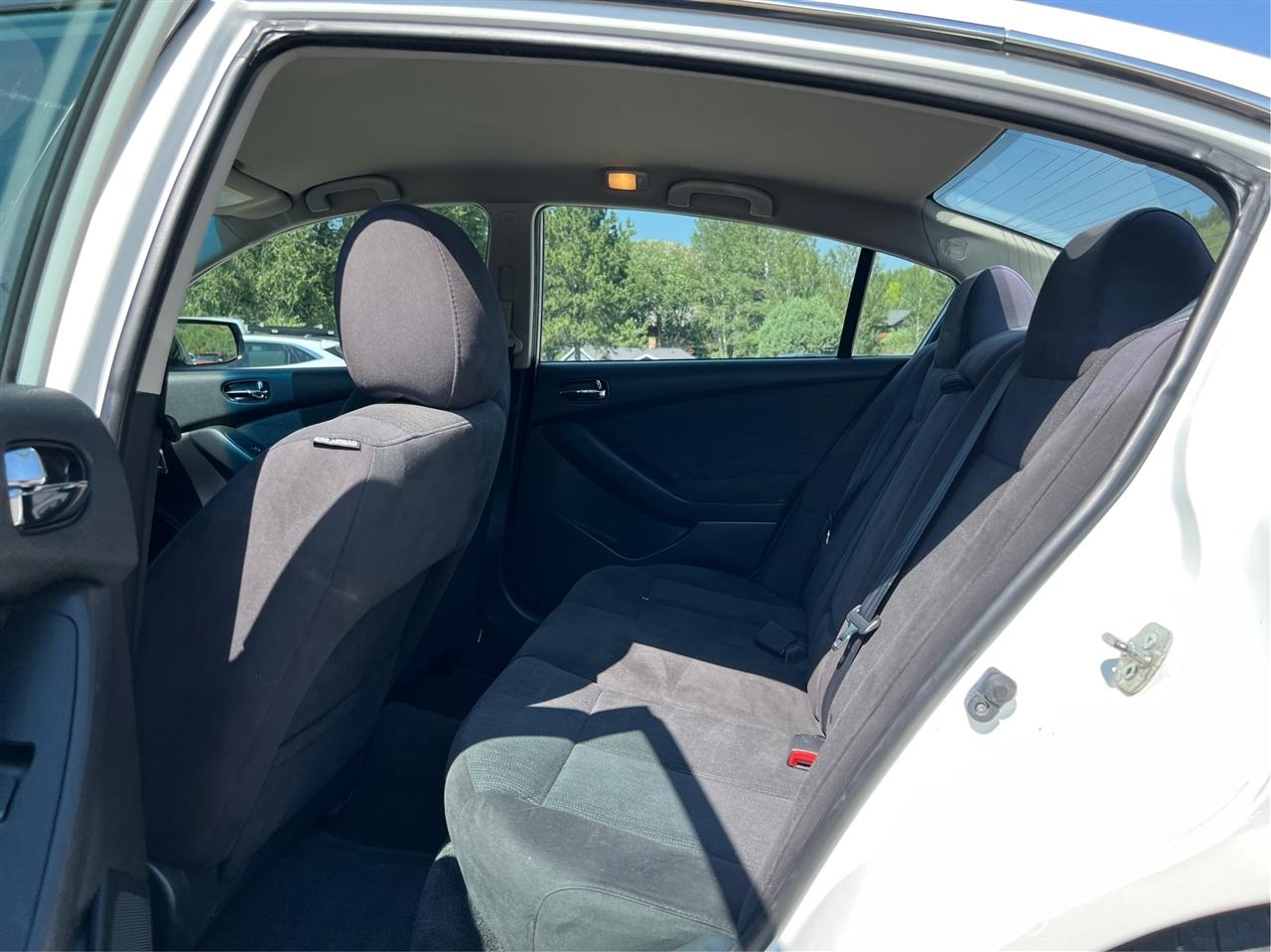 Nissan Altima  2012