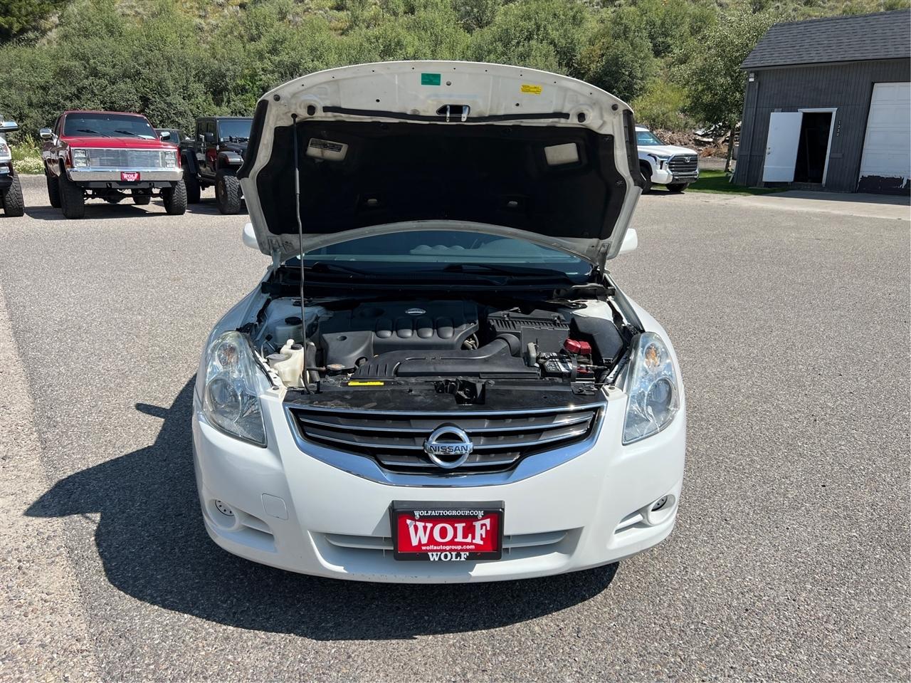 Nissan Altima  2012