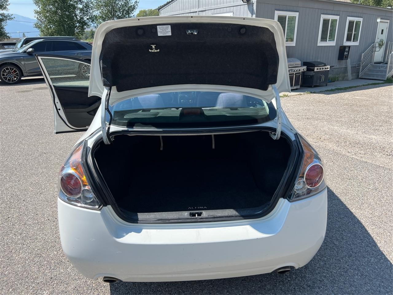 Nissan Altima  2012
