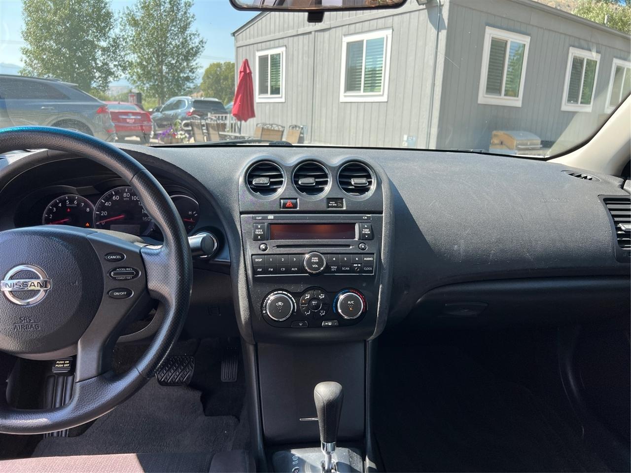Nissan Altima  2012