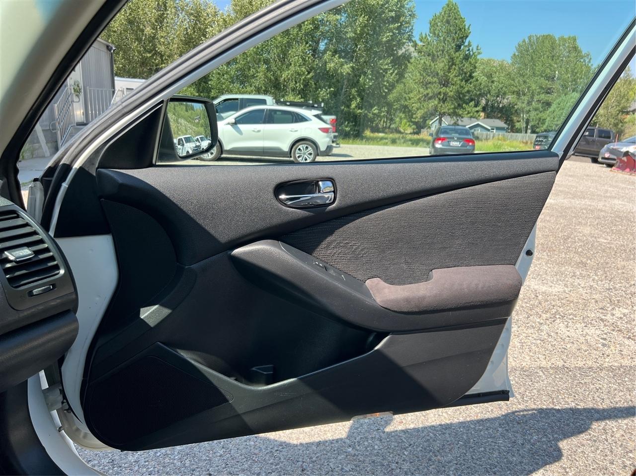 Nissan Altima  2012