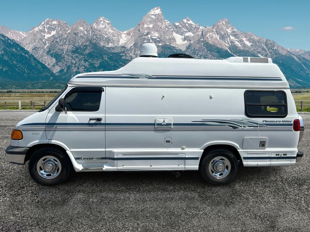 Dodge Ram Van  2000