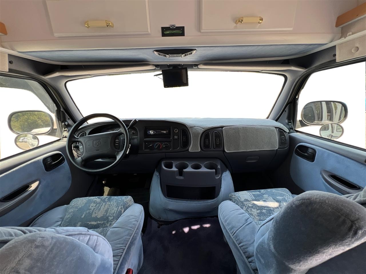 Dodge Ram Van  2000