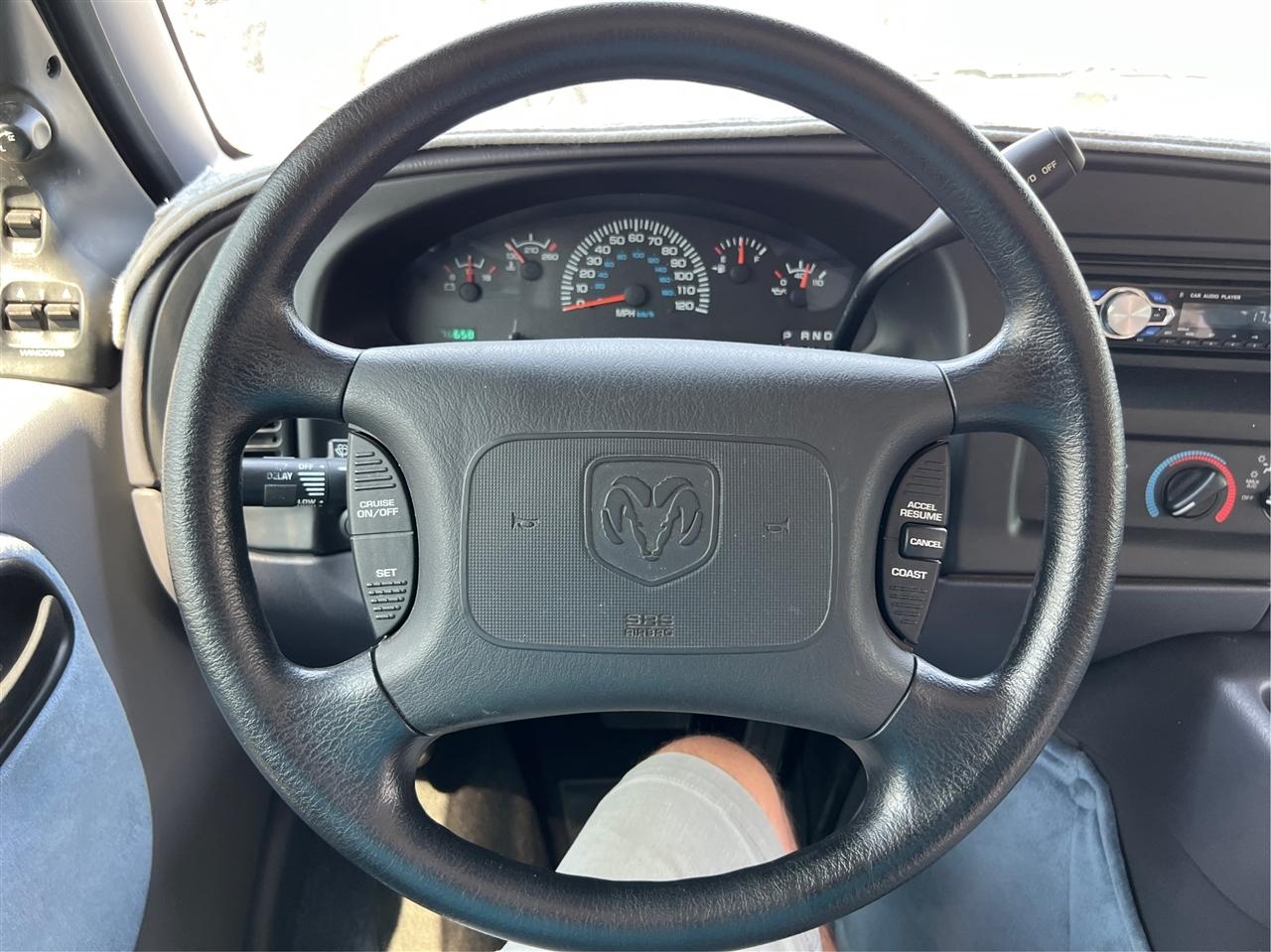 Dodge Ram Van  2000