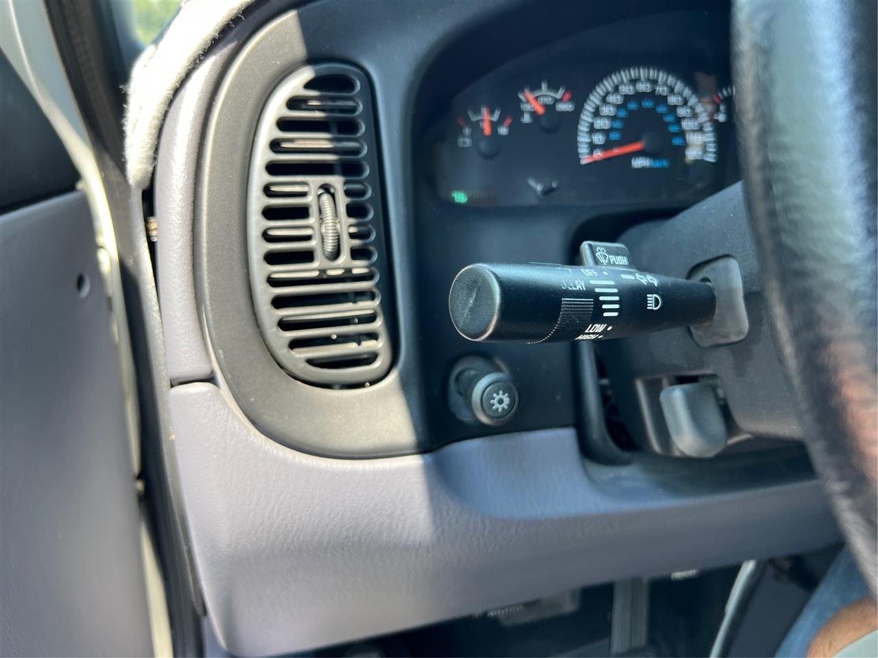 Dodge Ram Van  2000