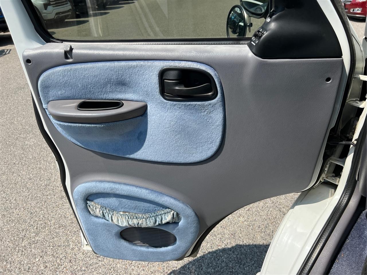 Dodge Ram Van  2000