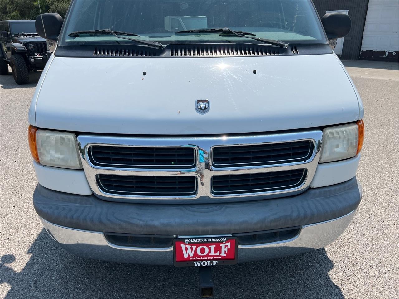 Dodge Ram Van  2000