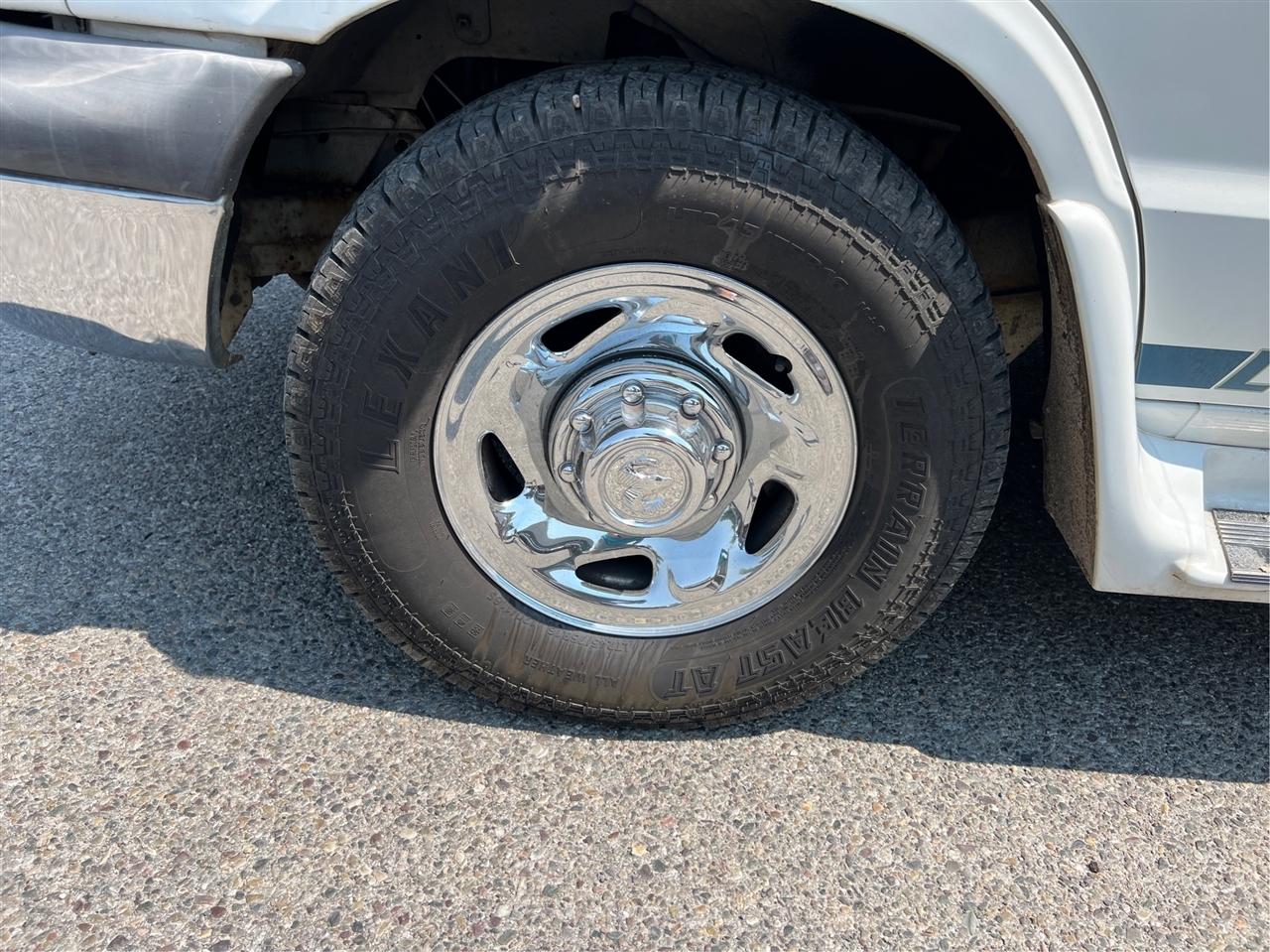 Dodge Ram Van  2000