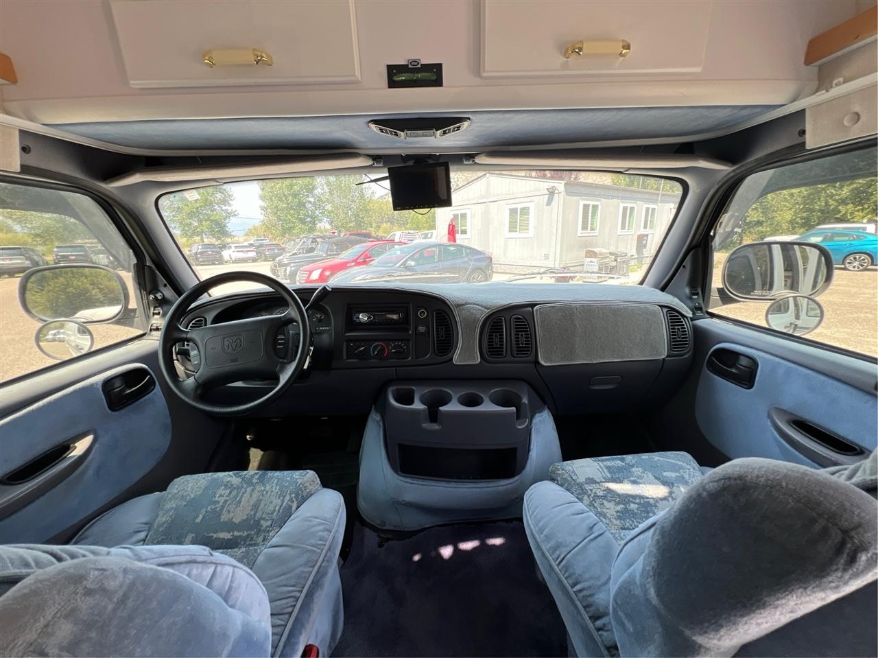 Dodge Ram Van  2000