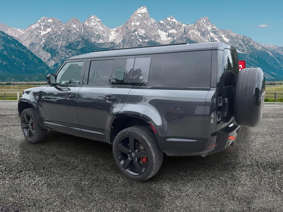 Land Rover Defender  2023