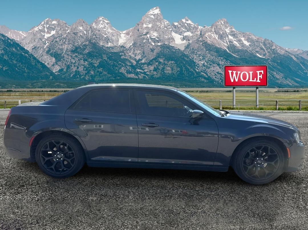 Chrysler 300  2019