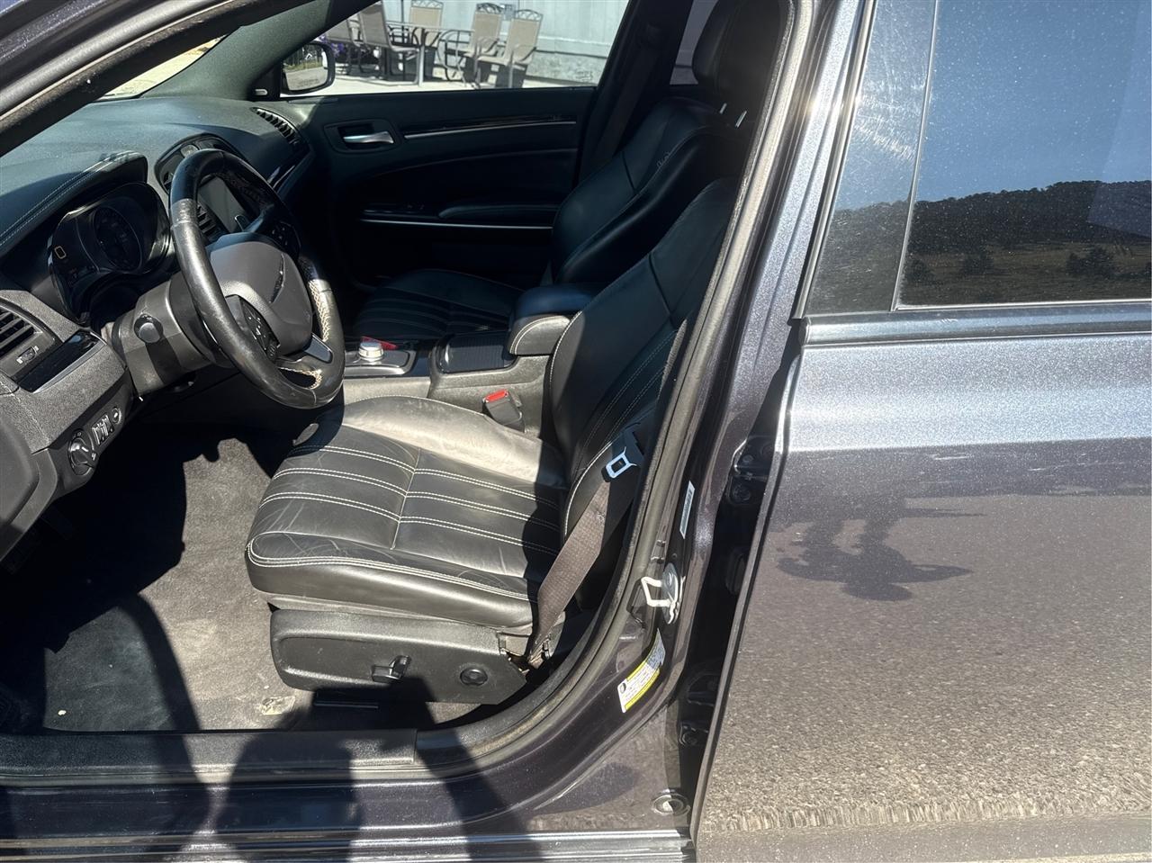 Chrysler 300  2019