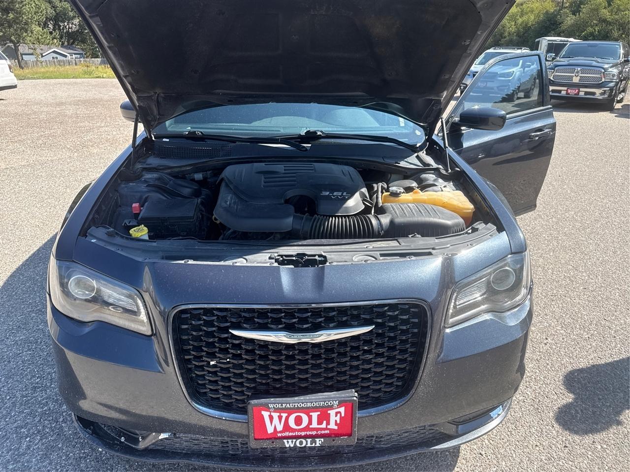 Chrysler 300  2019