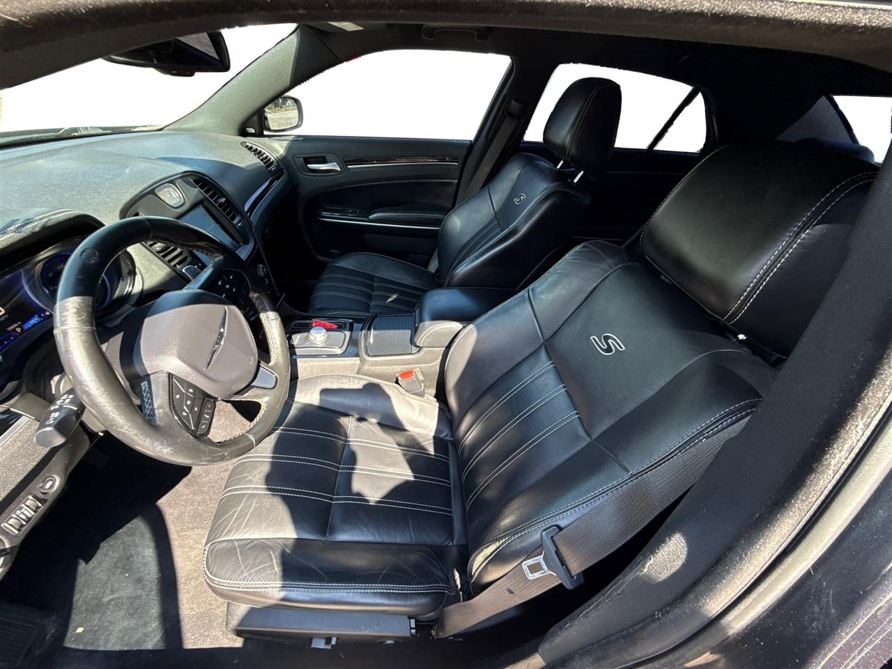 Chrysler 300  2019