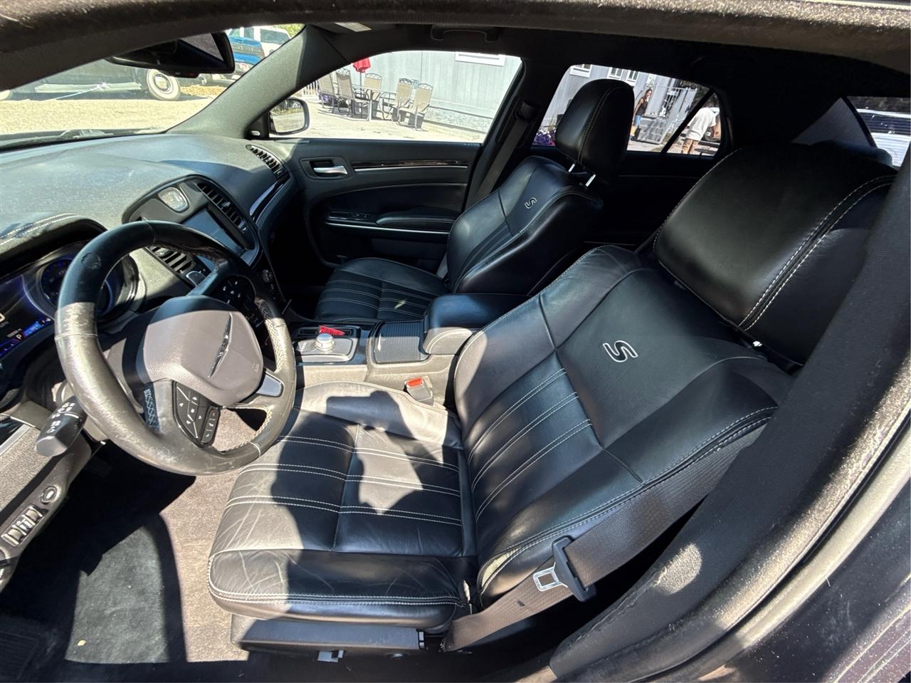 Chrysler 300  2019