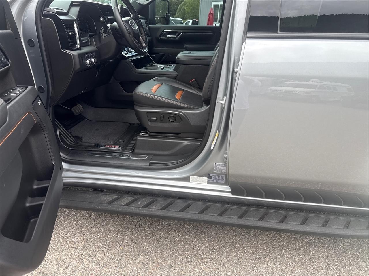 GMC Sierra 3500HD  2025