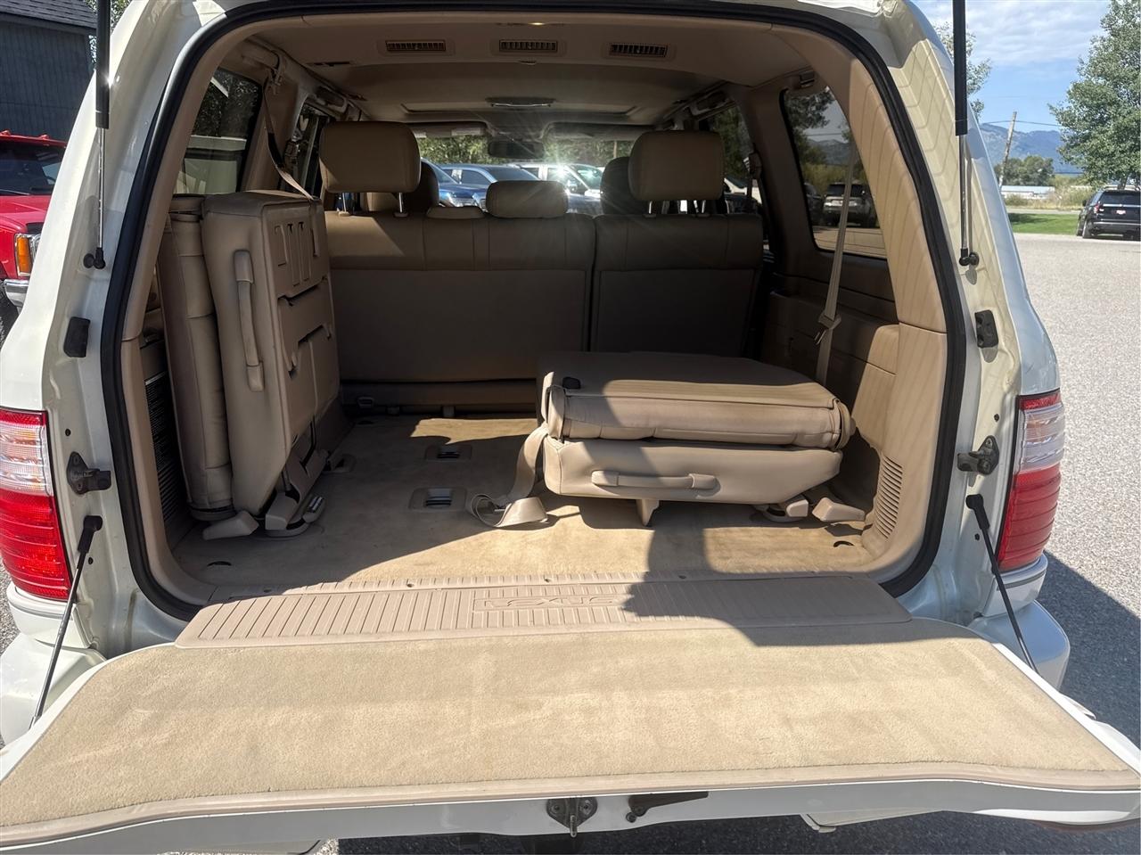 Lexus LX 470 Luxury SUV  1999