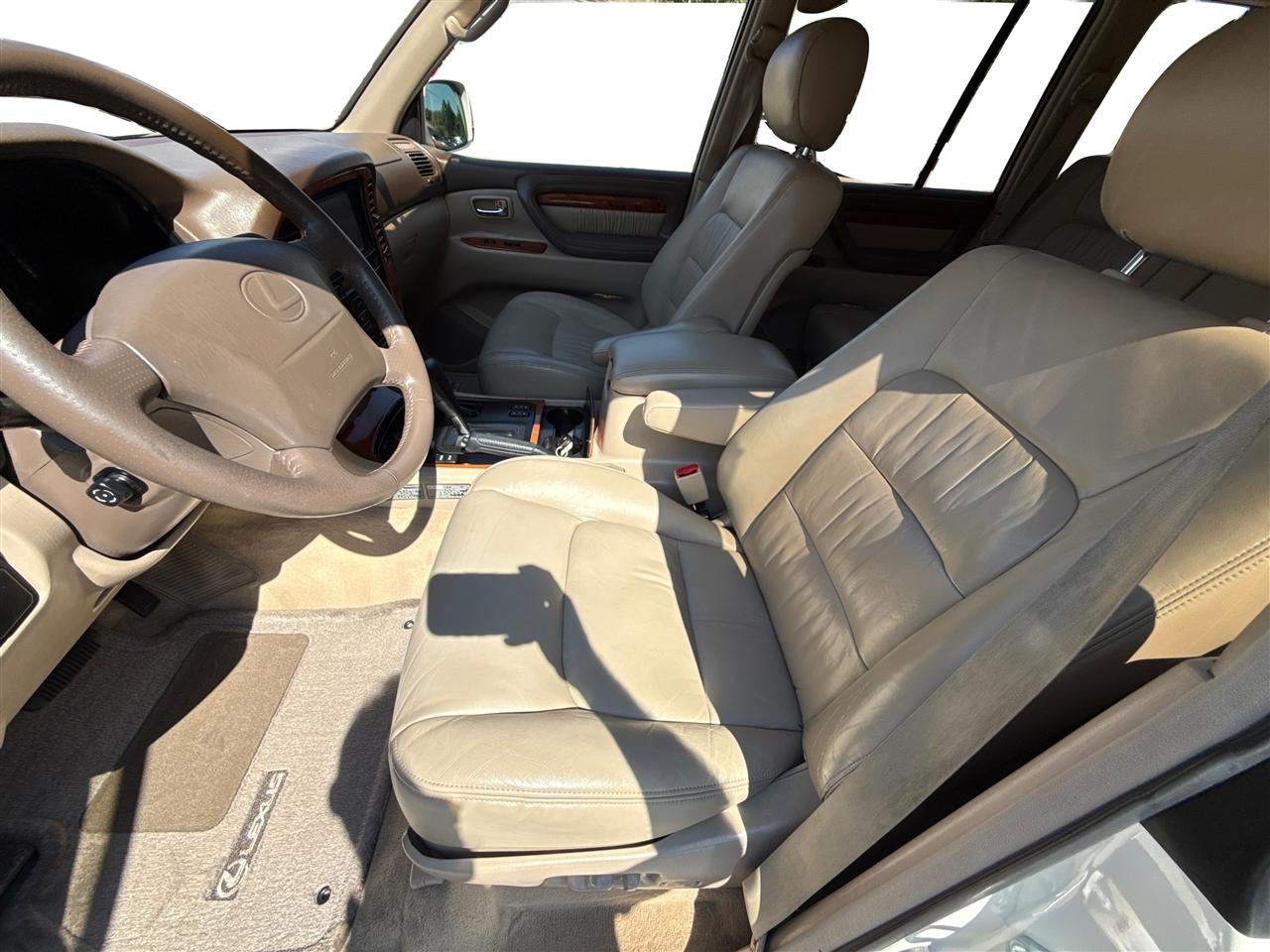 Lexus LX 470 Luxury SUV  1999