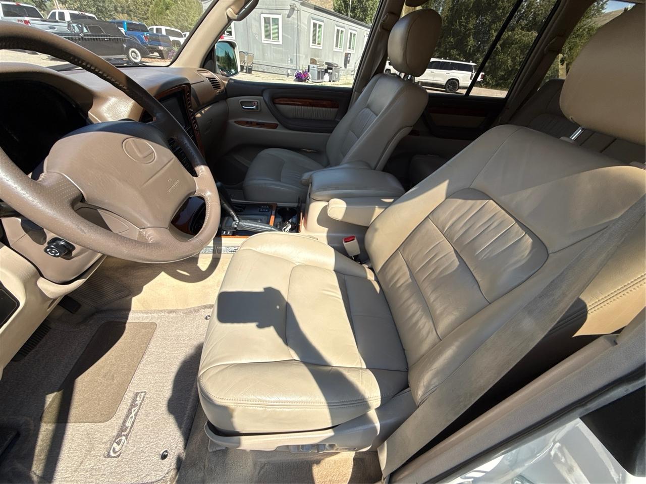 Lexus LX 470 Luxury SUV  1999