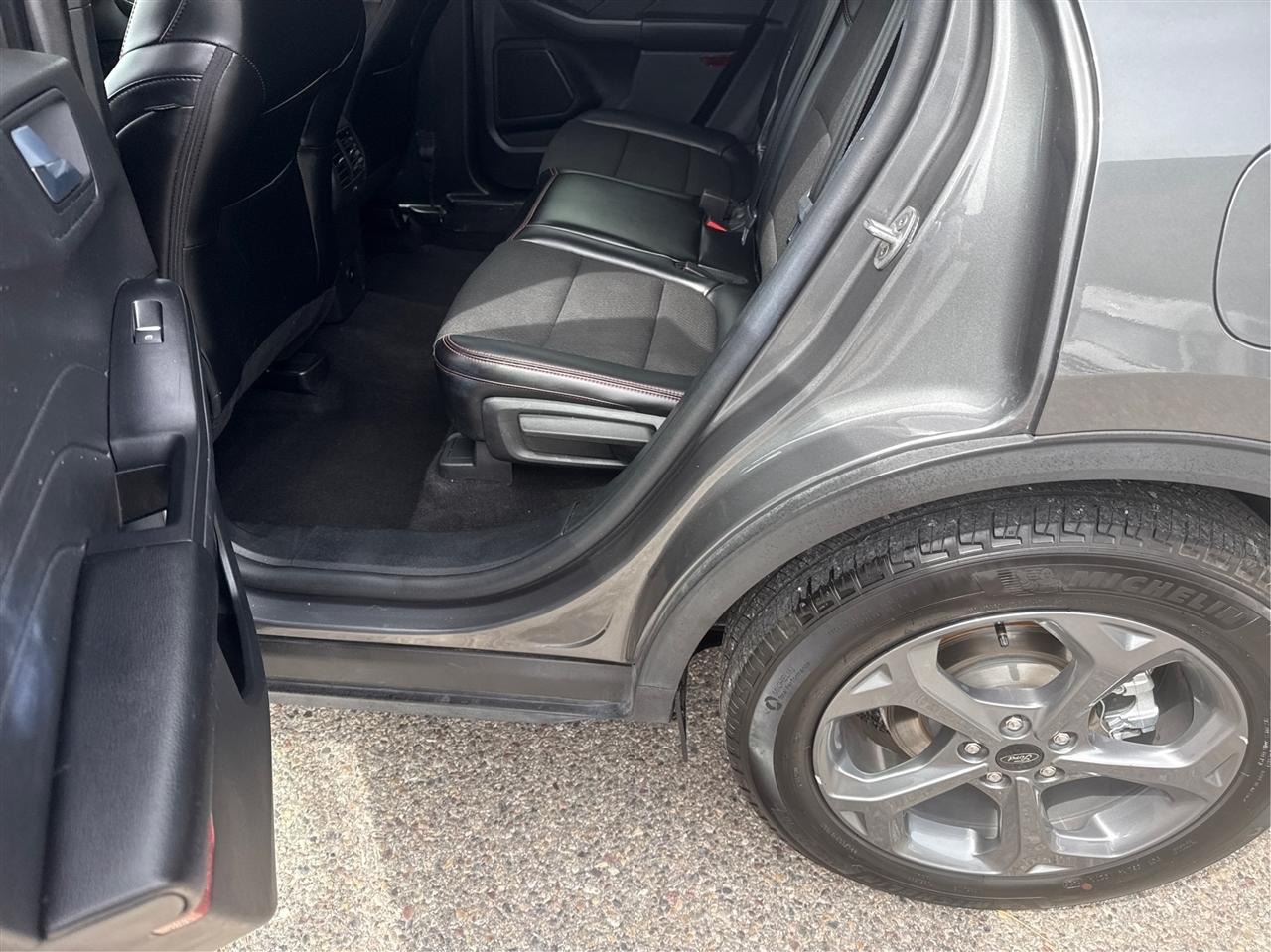 Ford Escape  2025