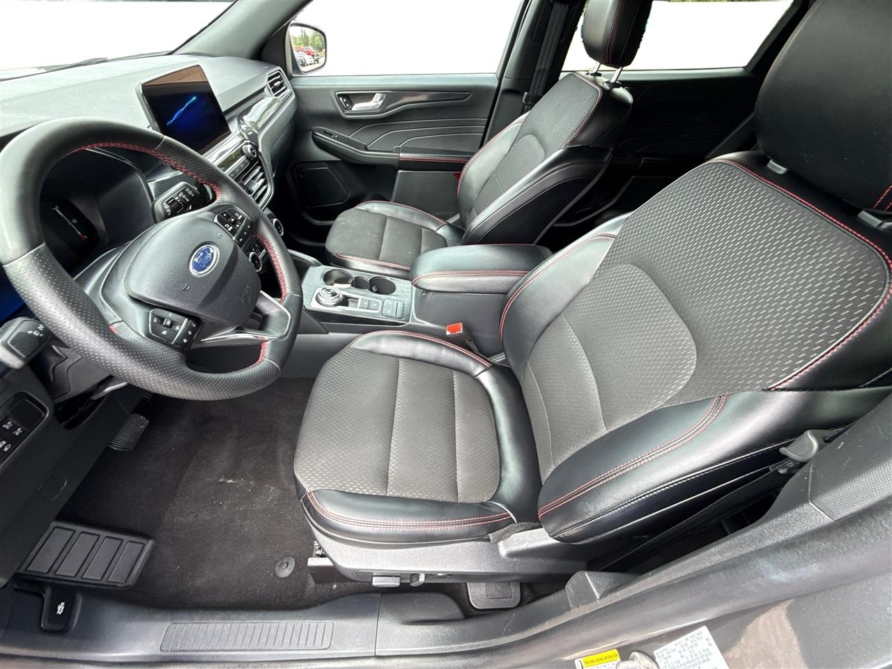 Ford Escape  2025