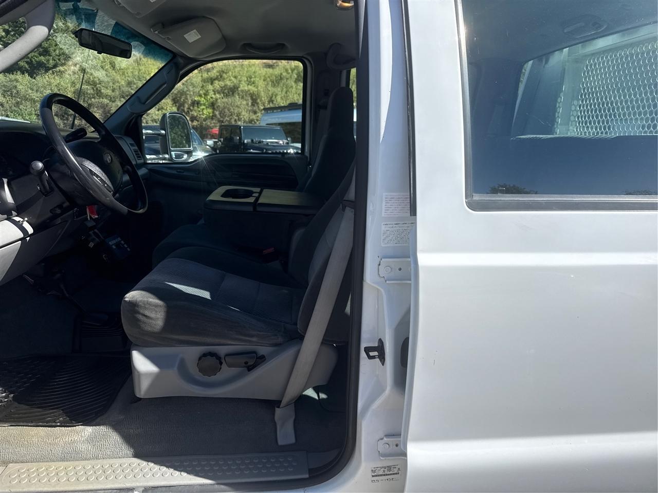 Ford Super Duty F-550 DRW  2003