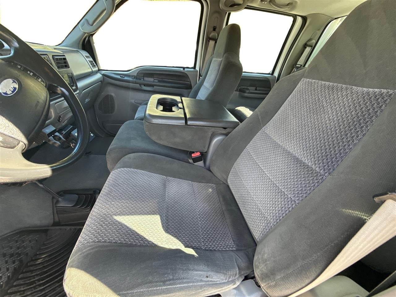 Ford Super Duty F-550 DRW  2003
