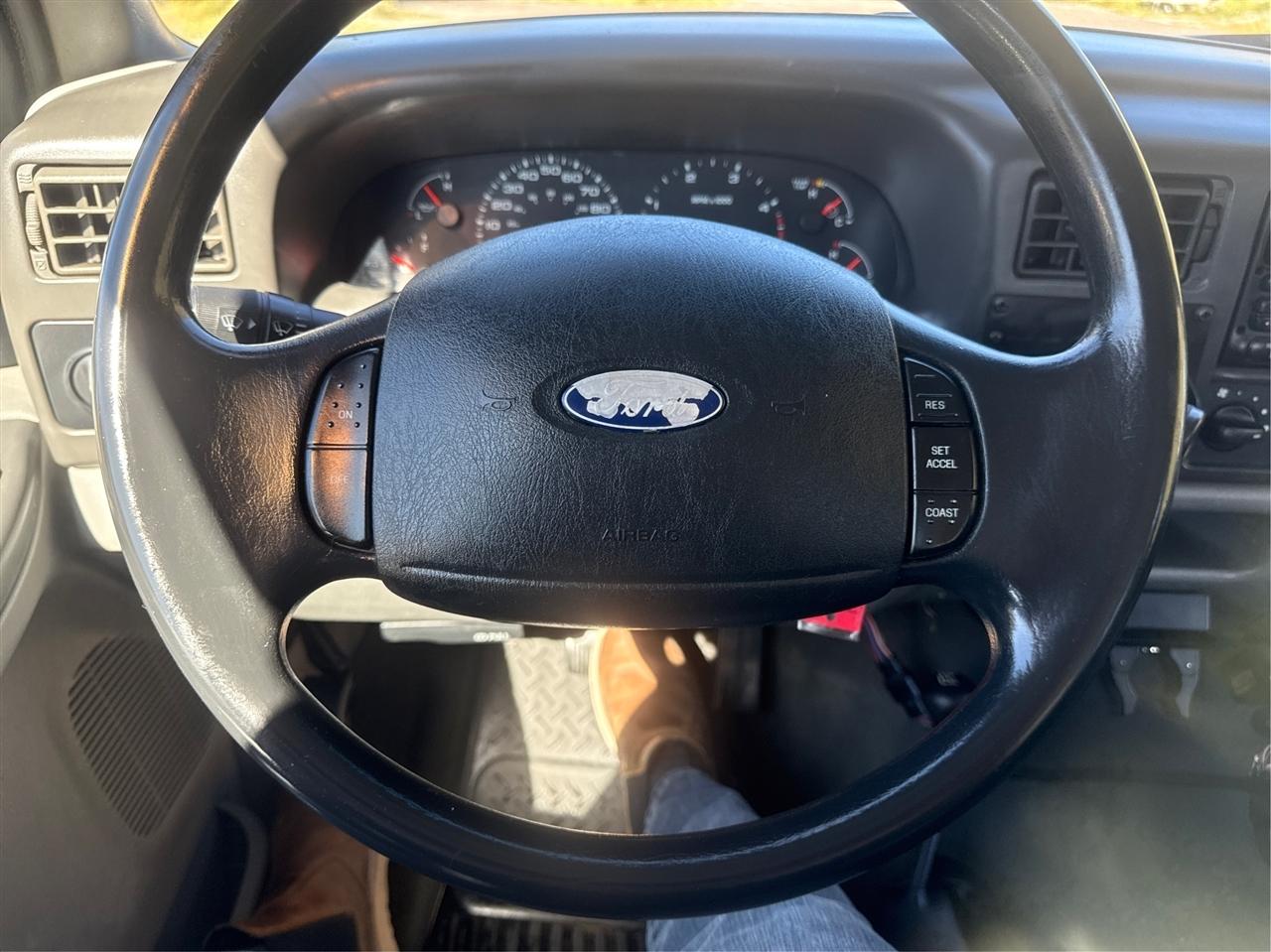 Ford Super Duty F-550 DRW  2003