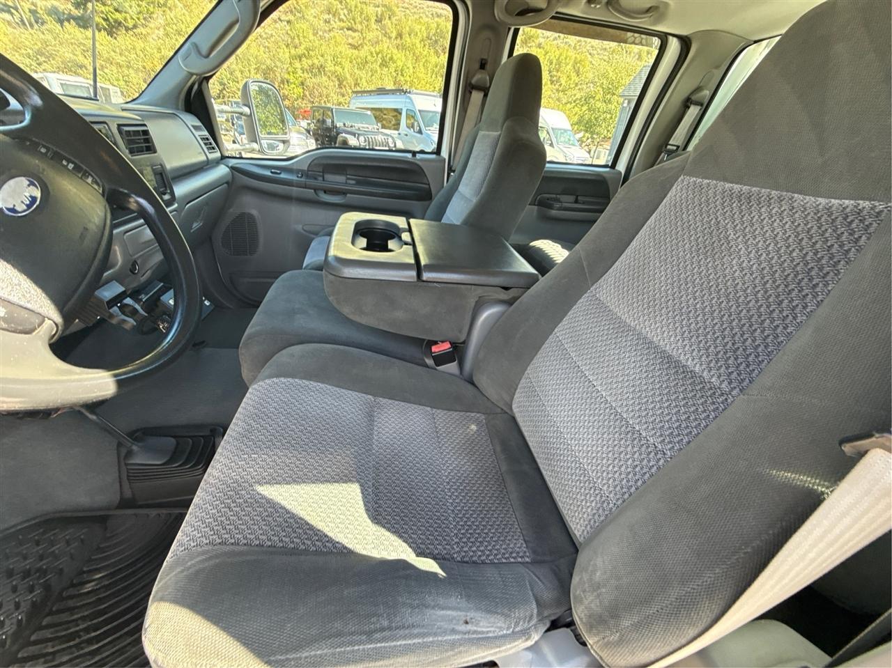Ford Super Duty F-550 DRW  2003