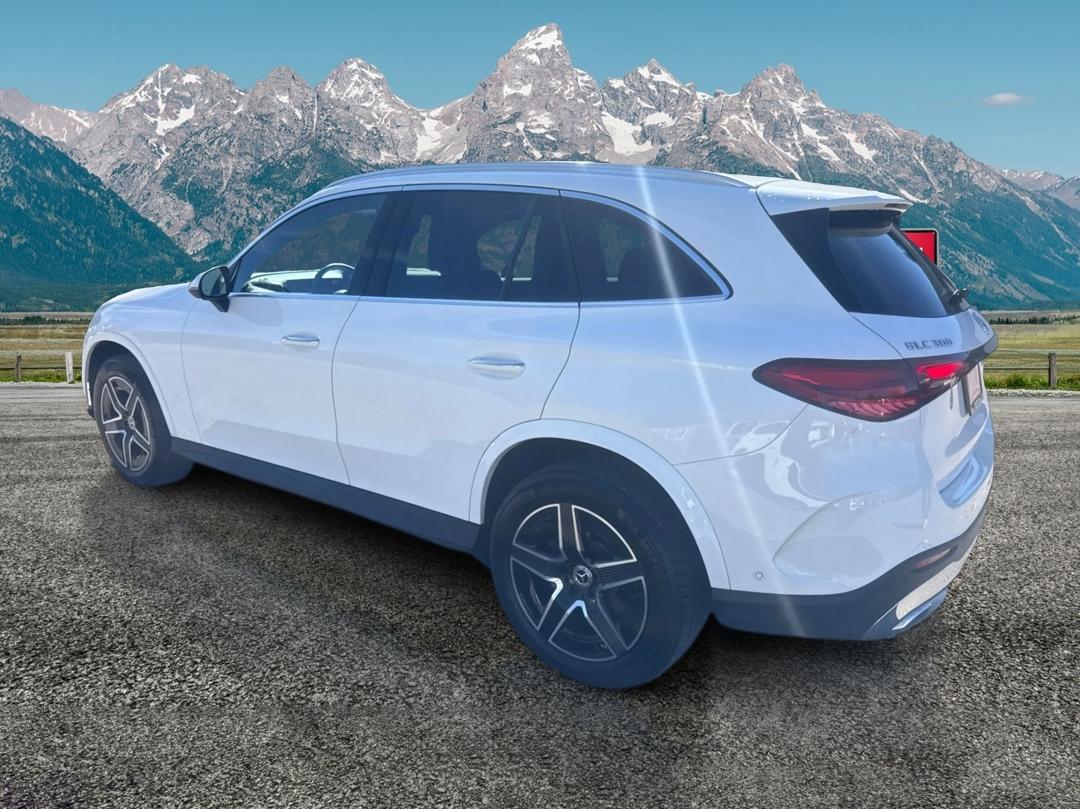Mercedes-Benz GLC  2025