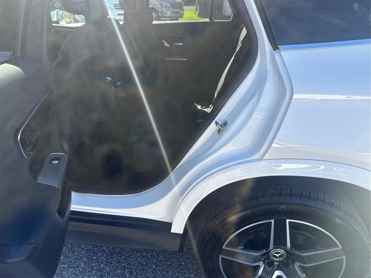 Mercedes-Benz GLC  2025