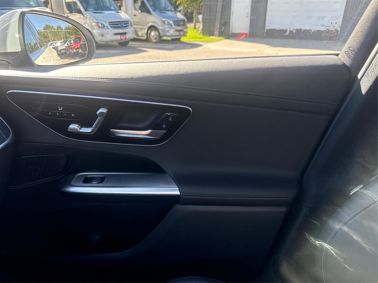 Mercedes-Benz GLC  2025