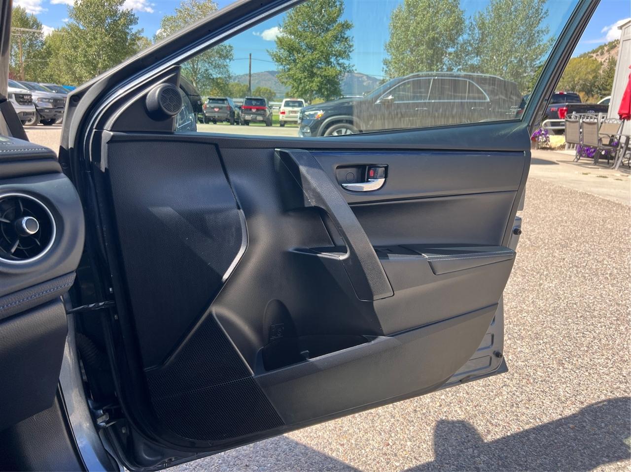 Toyota Corolla  2018