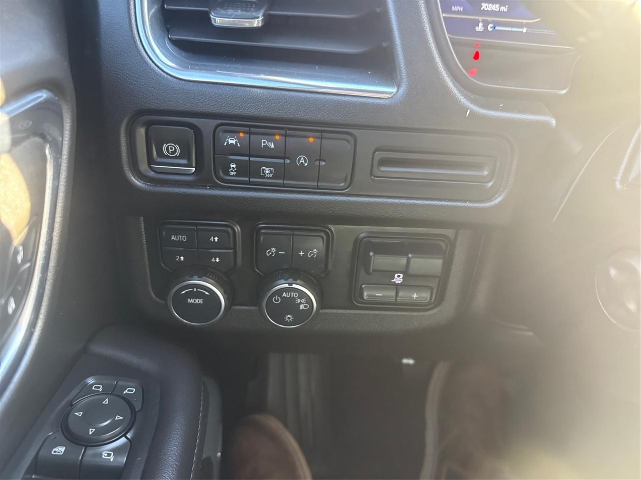Chevrolet Tahoe photo 20
