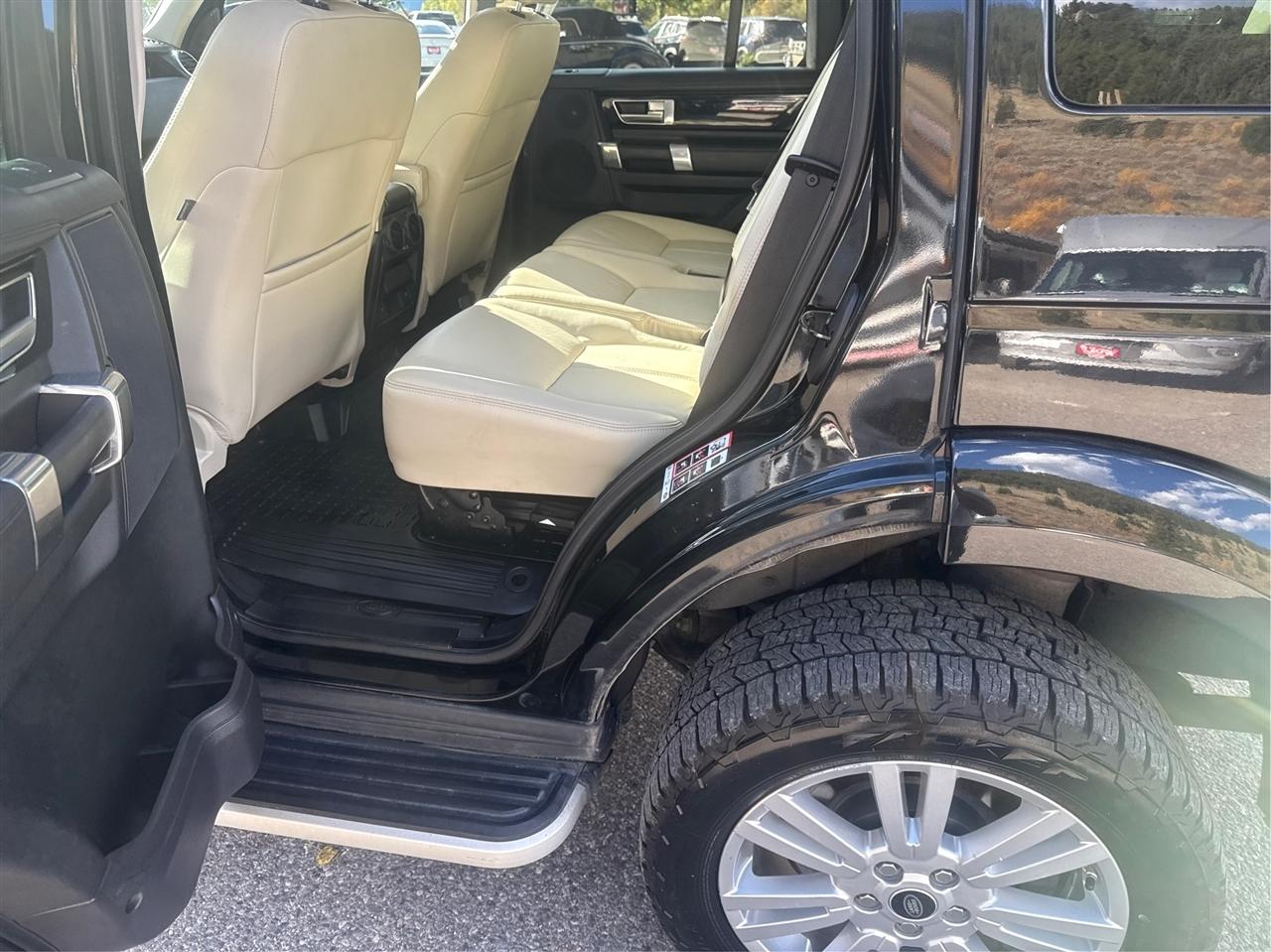 Land Rover LR4  2015